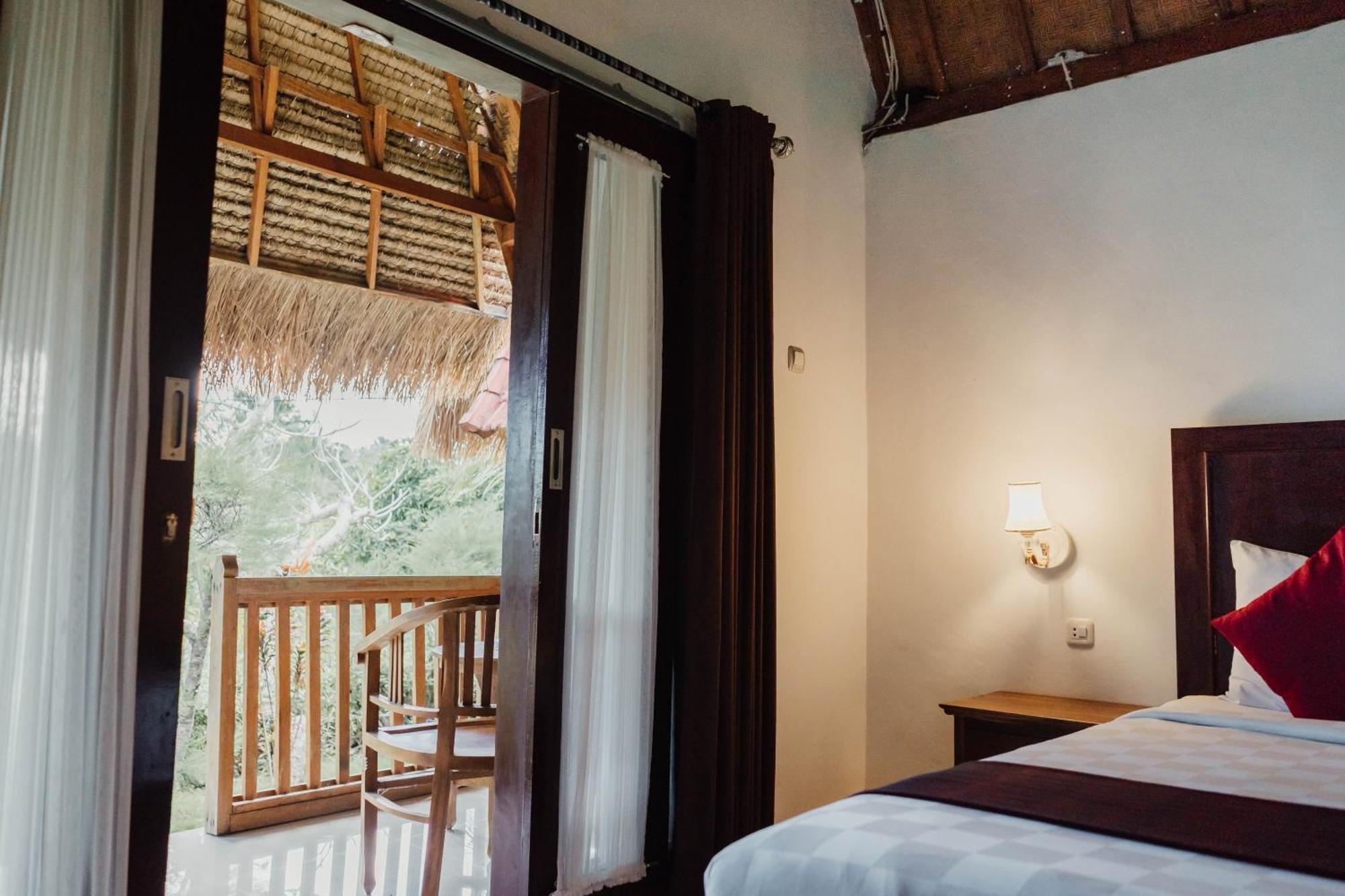 Temeling Jungle Inn Batumadeg Luaran gambar
