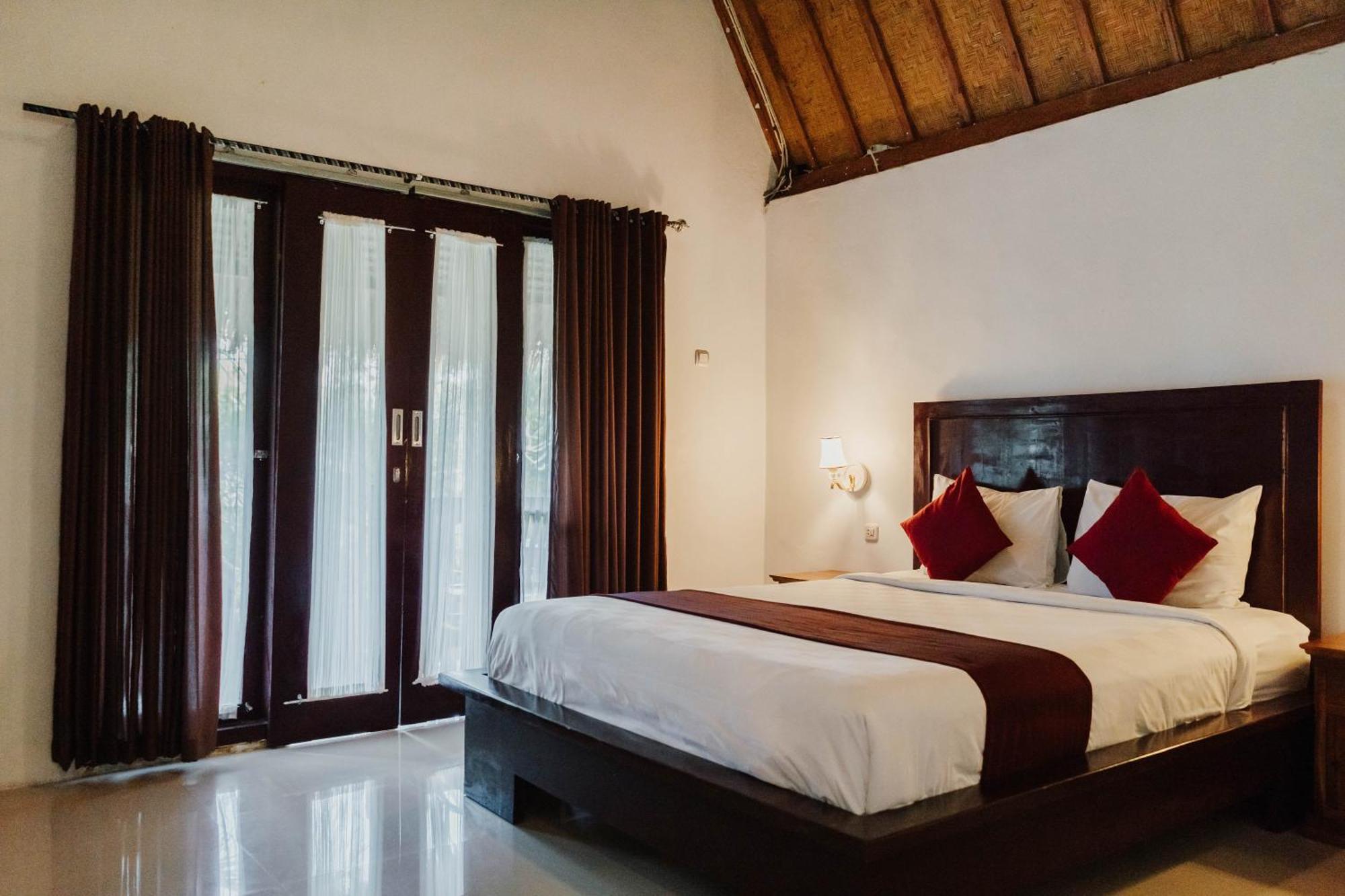 Temeling Jungle Inn Batumadeg Luaran gambar
